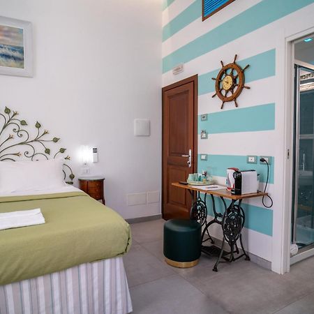 Teresa Rooms & Suites La Spezia Bagian luar foto